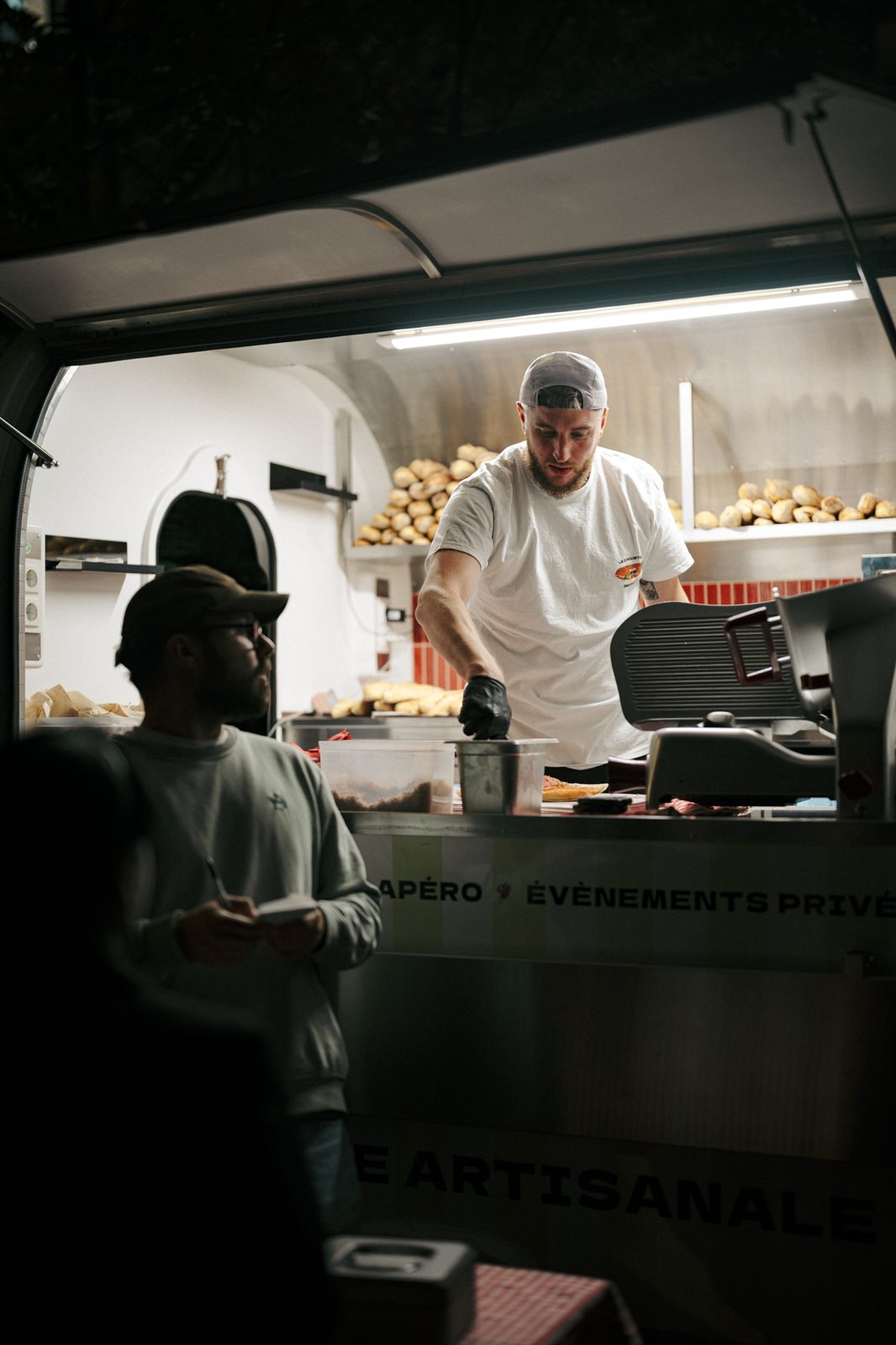 Food-truck pendant une soirée à Layup